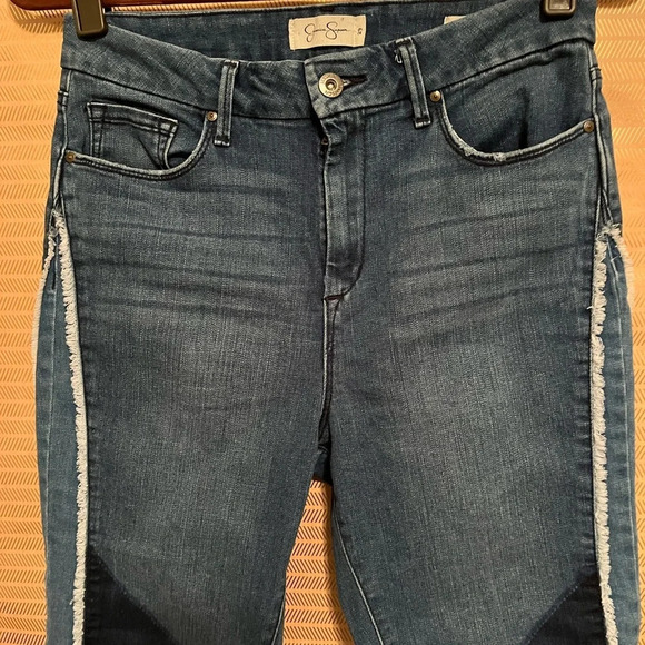 JESSICA SIMPSON~ROUGH EDGE~PATCHWORK JEANS~28-29 - Picture 3 of 10